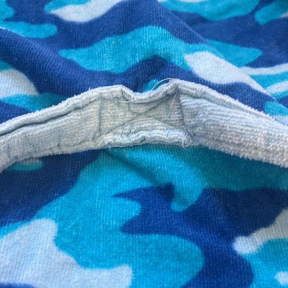 Camo blue shark robe for toddler boy size 5/6 - Picture 6 of 6